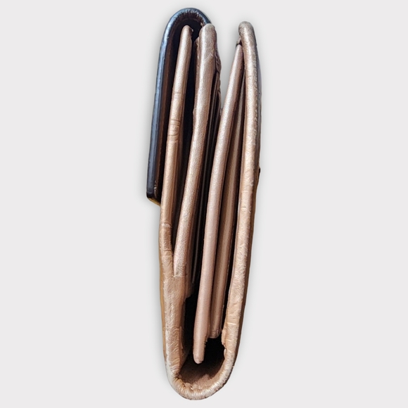 GUCCI GG Heart Signature Long Wallet - Picture 7 of 14